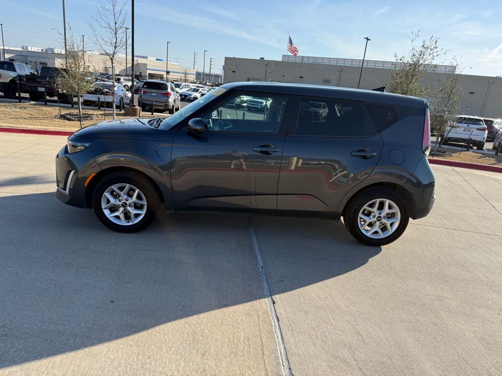 Thumbnail: 2023 Kia Soul - 8