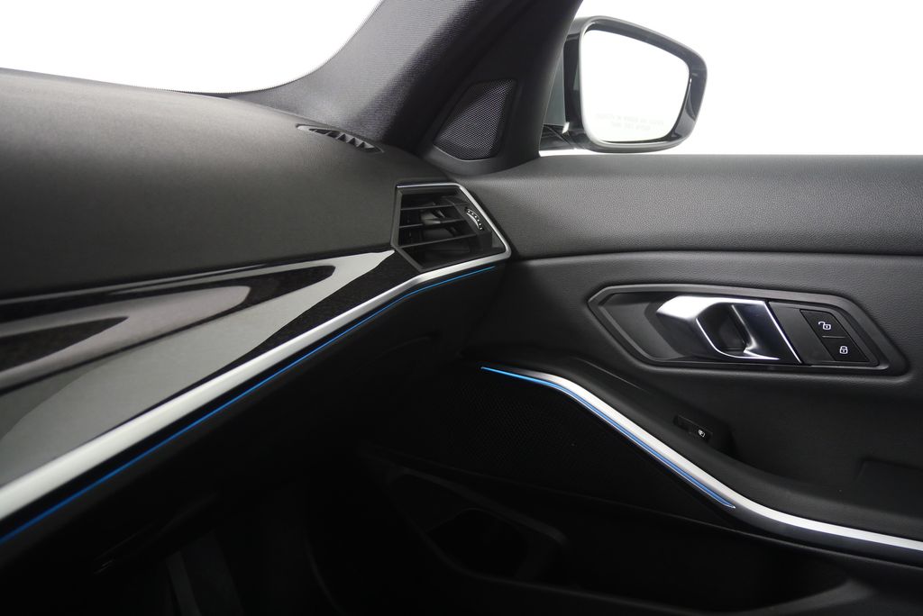 Thumbnail: 2024 BMW 3 Series - 29