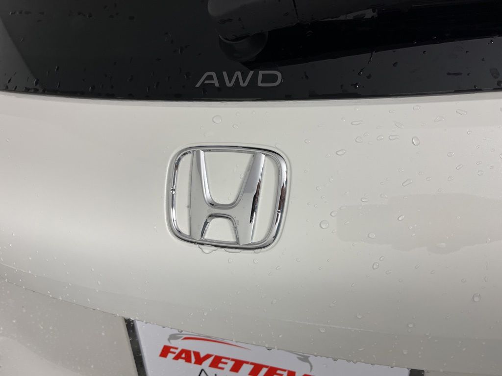 2025 Honda HR-V Sport 10