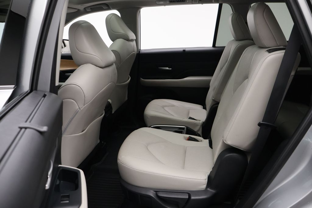 Thumbnail: 2024 Toyota Grand Highlander - 19