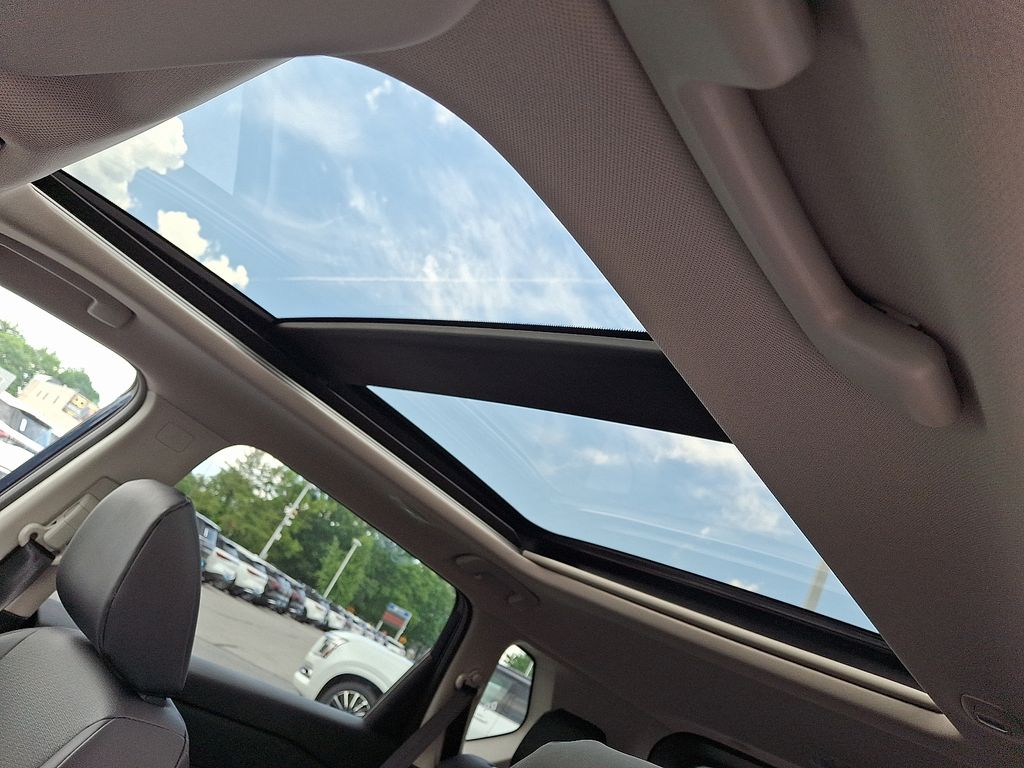 2026 Nissan Rogue — photo 10