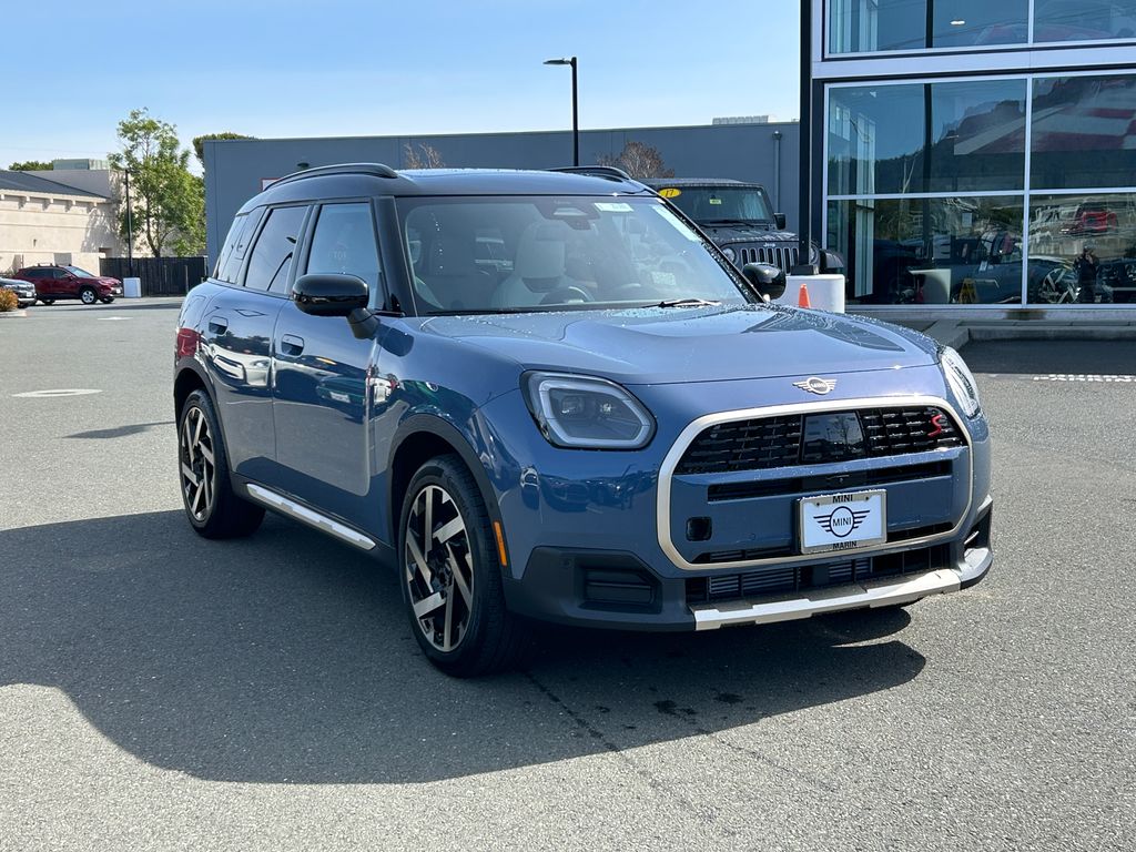 2025 MINI Cooper Countryman Iconic 7