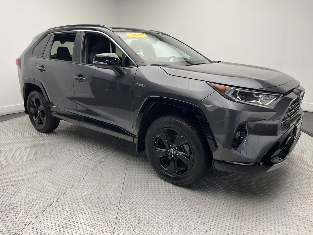 2020 Toyota RAV4 XSE 3