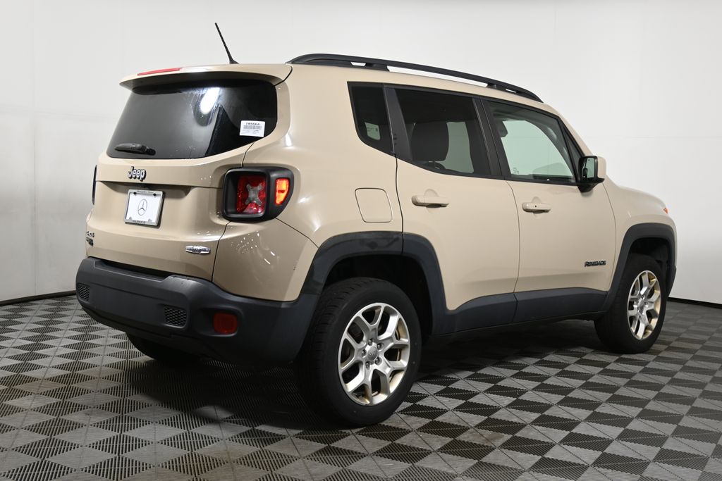 Thumbnail: 2016 Jeep Renegade - 10