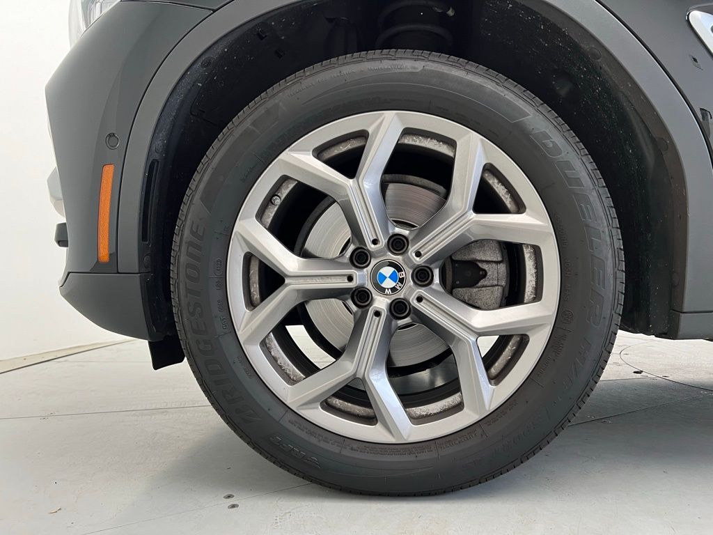 Thumbnail: 2021 BMW X3 - 23