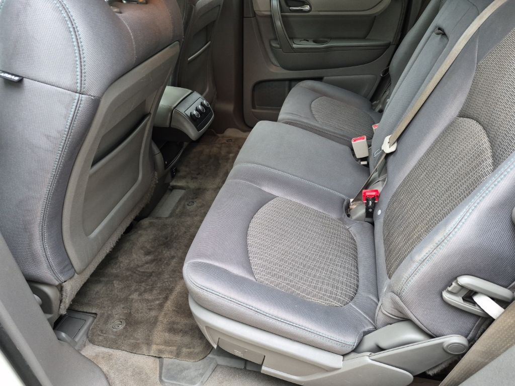 Used Car 2015 Chevrolet Traverse  Ls For Sale Under $10,000 In Austin, Texas