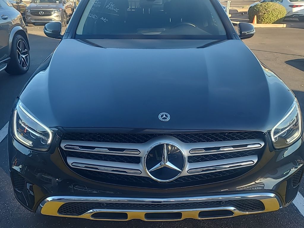 2021 Mercedes-Benz GLC 300 2