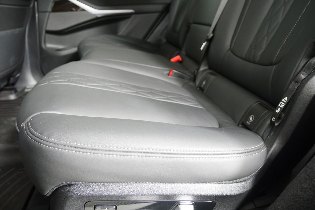 Thumbnail: 2024 BMW X7 - 15