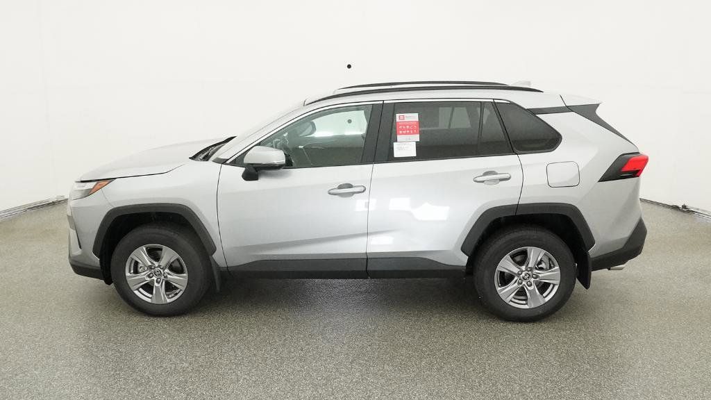 Thumbnail: 2025 Toyota RAV4 - 10