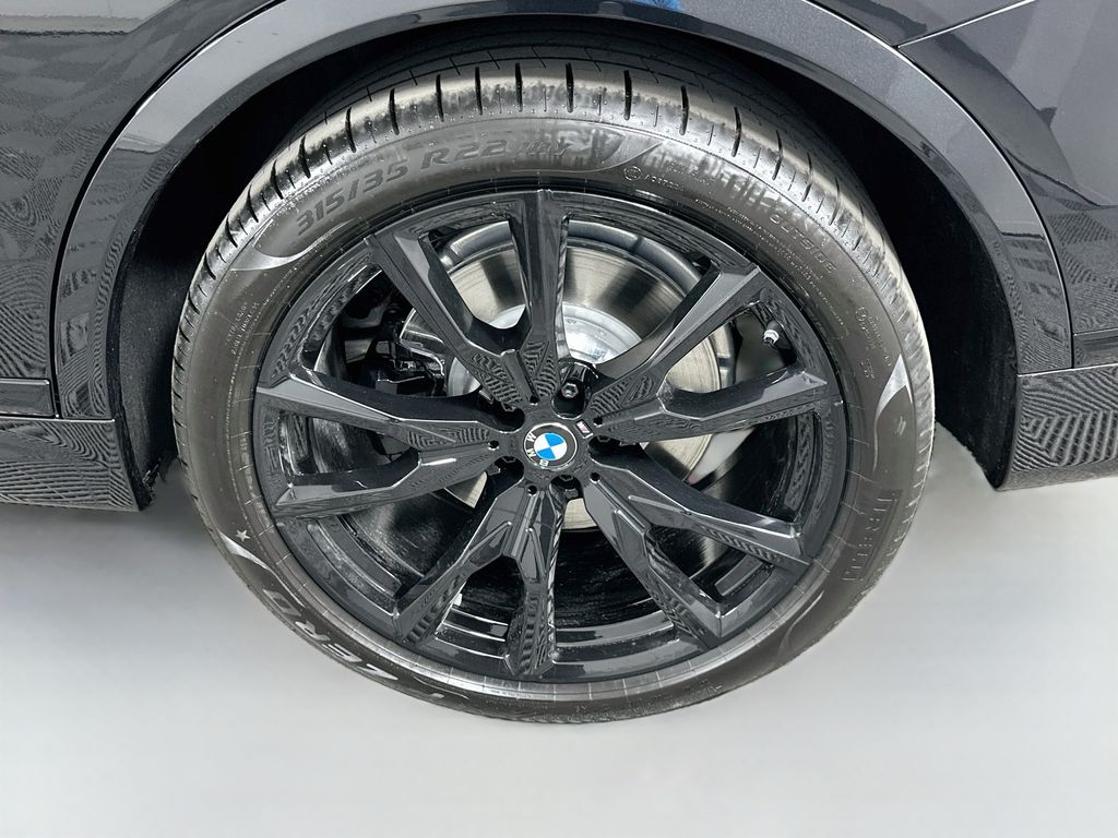 Thumbnail: 2027 BMW X7 - 23