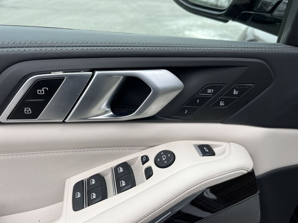 Thumbnail: 2023 BMW X5 - 13