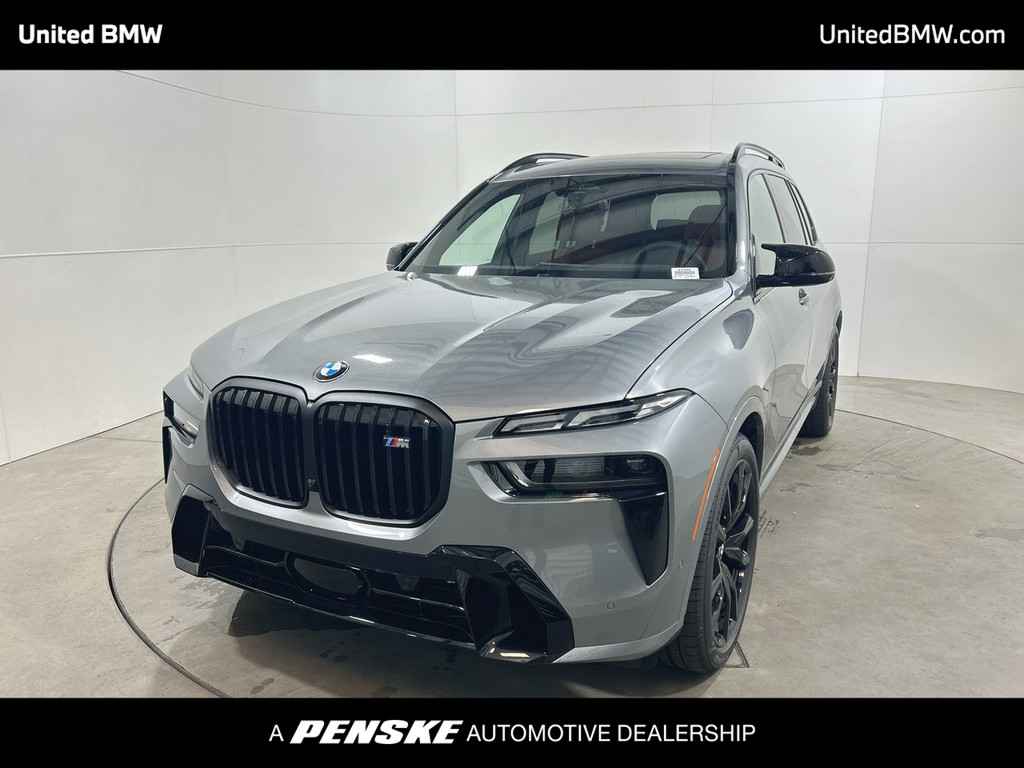 2025 BMW X7 M60i Hero Image