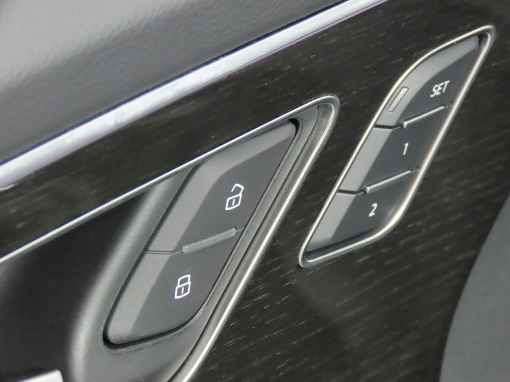 Thumbnail: 2025 Audi Q7 - 28