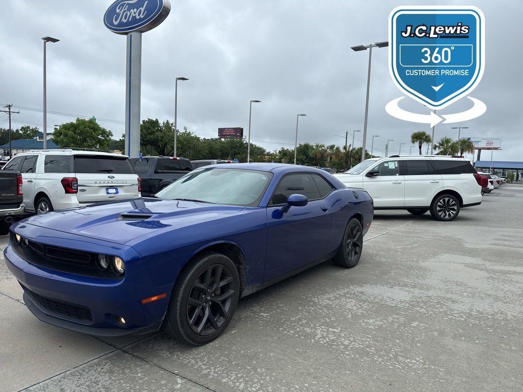 2022 Dodge Challenger SXT