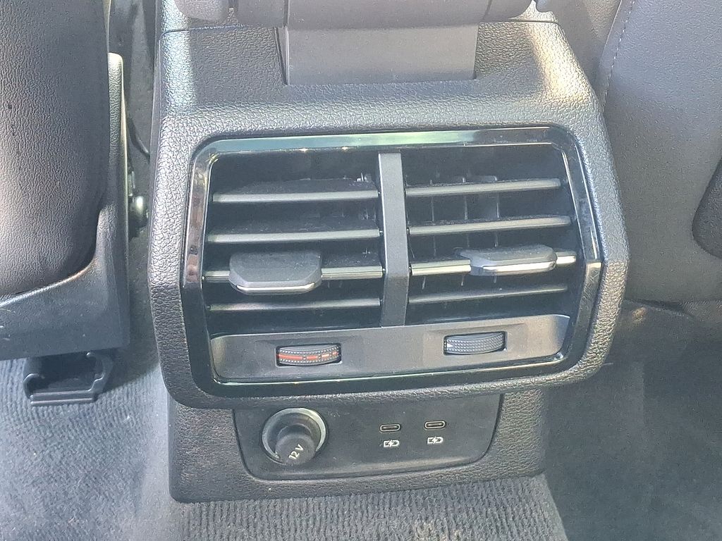 Thumbnail: 2025 Audi Q3 - 9