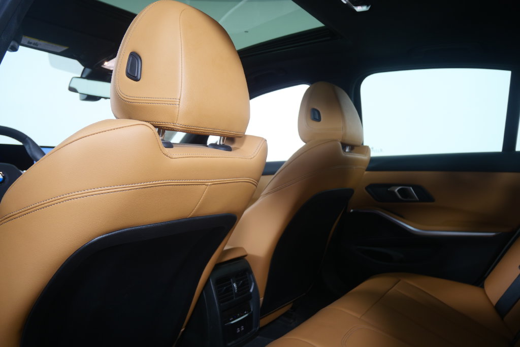 Thumbnail: 2025 BMW 3 Series - 18