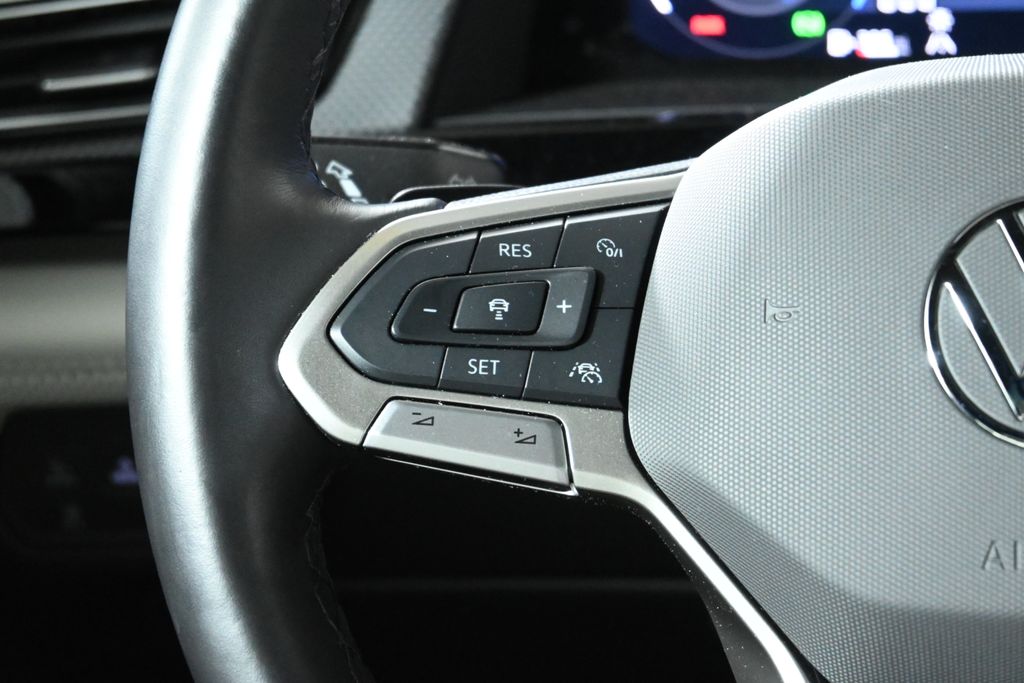 2024 Volkswagen Atlas SEL 17