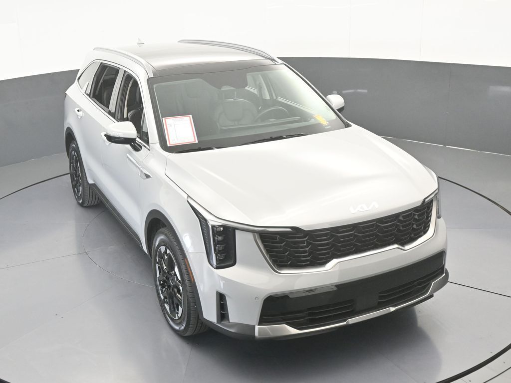 Used 2025 Wolf Gray Kia S image 59