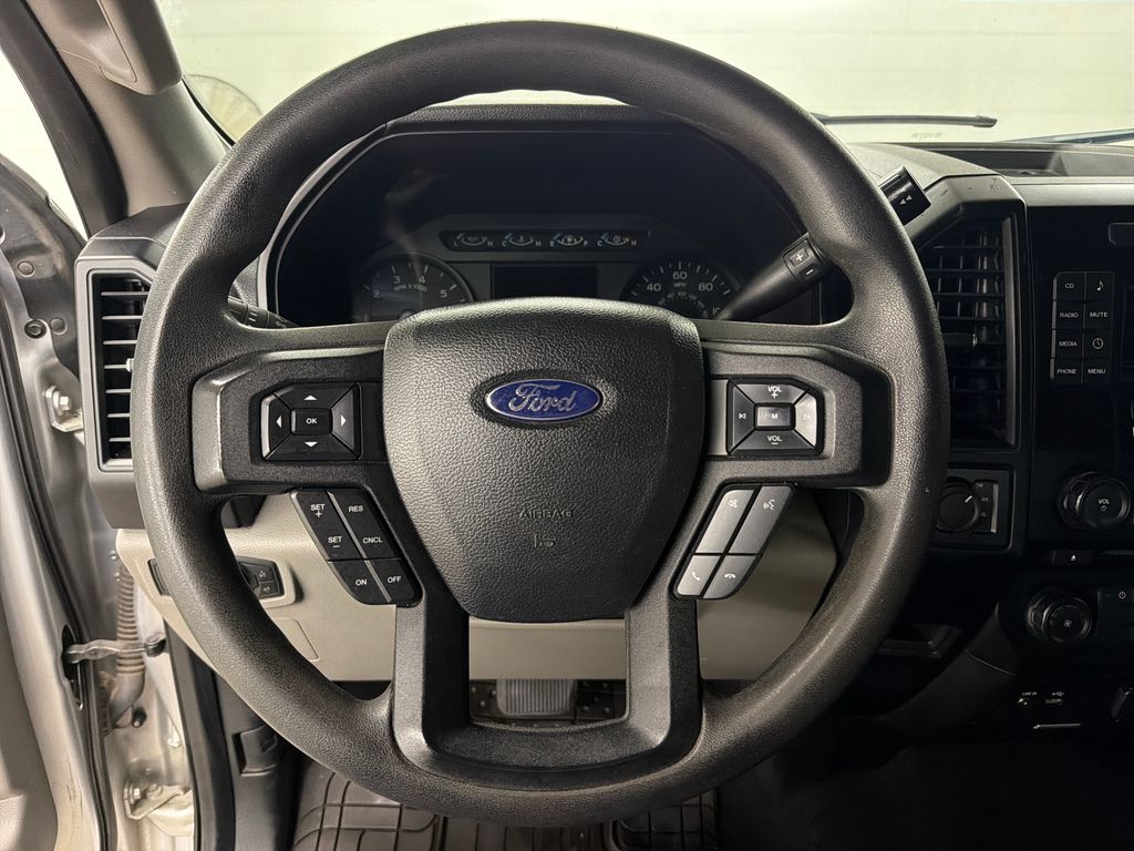 Used 2015 Silver Ford XL image 16