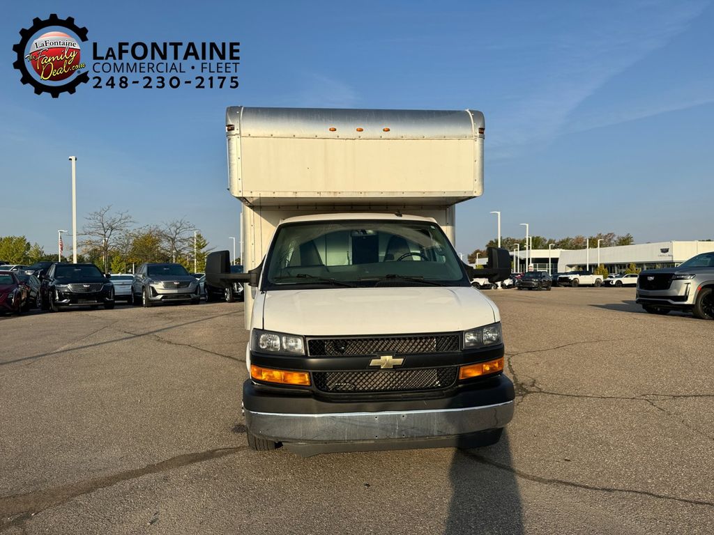 2021 Chevrolet Express Cutaway 4500 Series 2