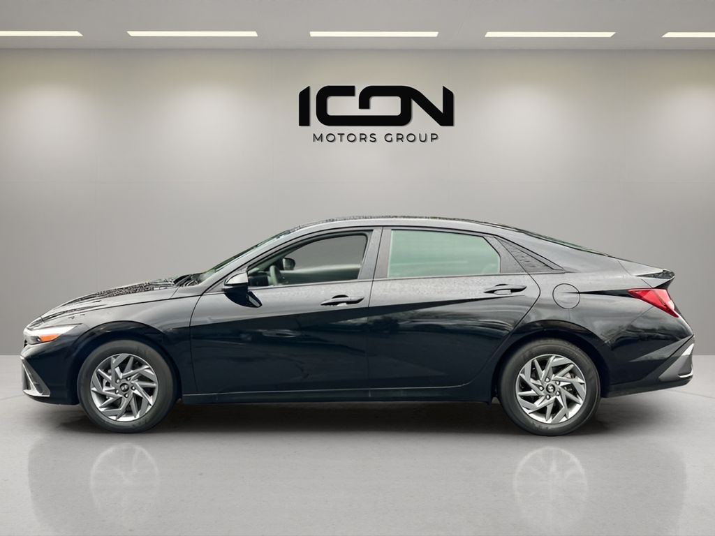 KMHLM4DG2RU752588
