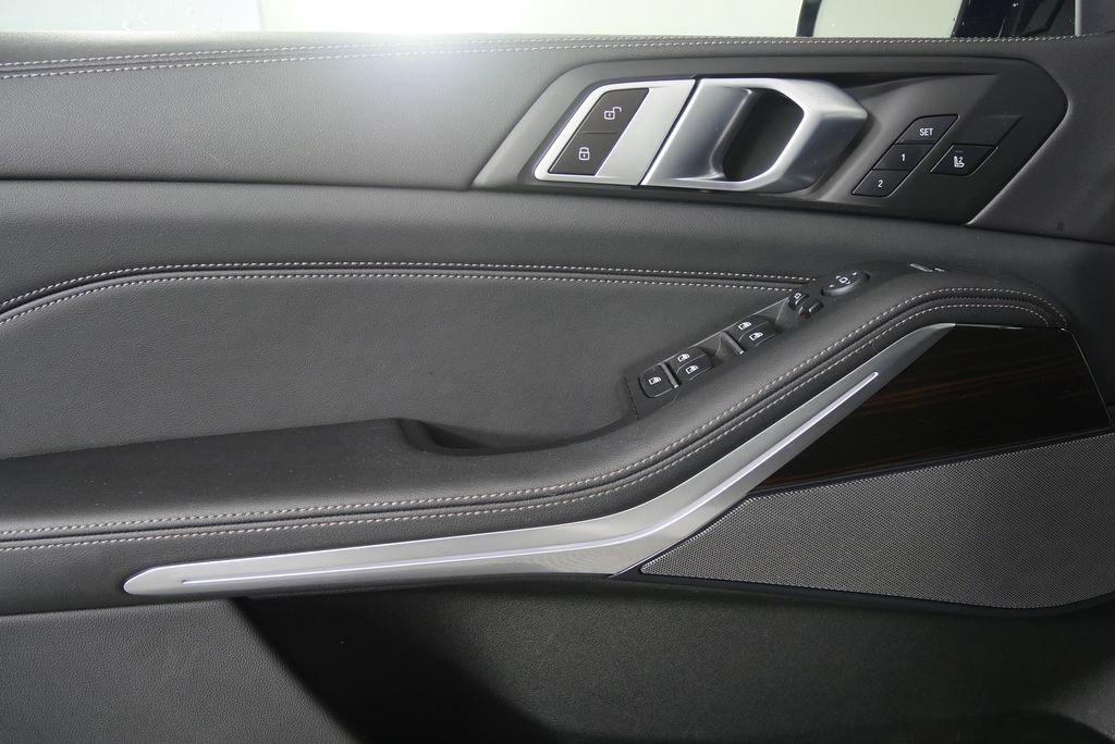 Thumbnail: 2024 BMW X5 - 8