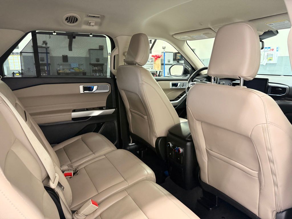 Thumbnail: 2022 Ford Explorer - 26