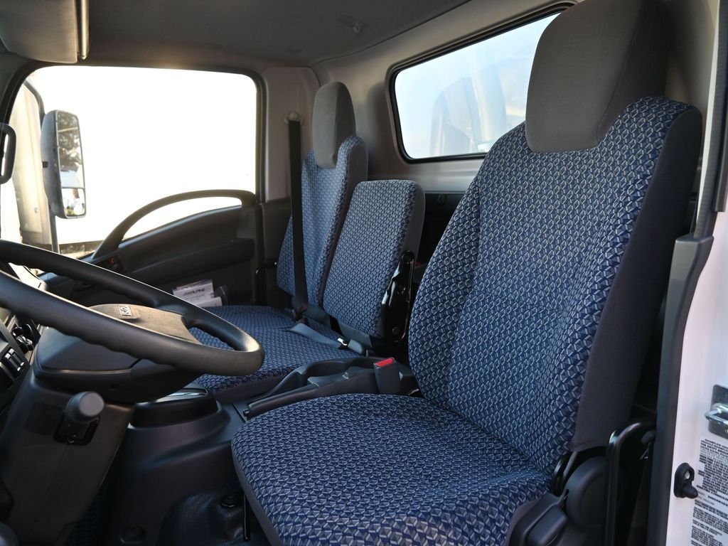 2024 Isuzu NPR HD 
