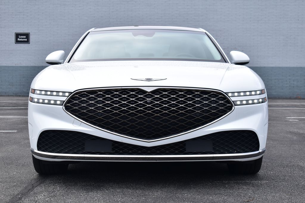 2023 Genesis G90  8
