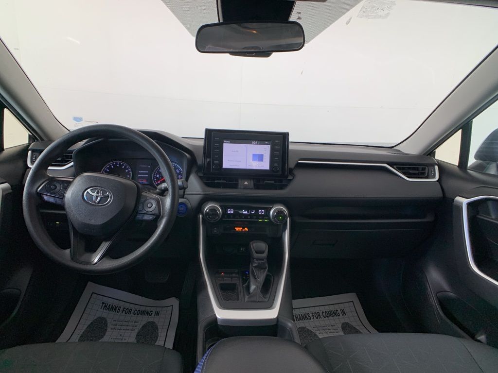 2019 Toyota RAV4 XLE 22