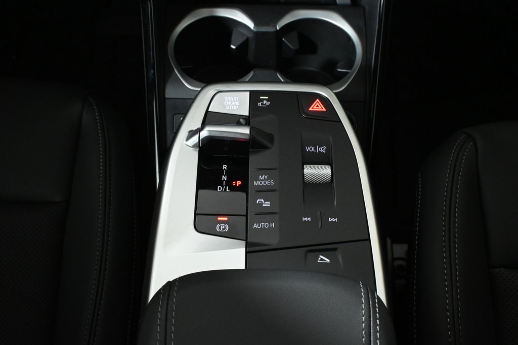 Thumbnail: 2027 BMW X1 - 22