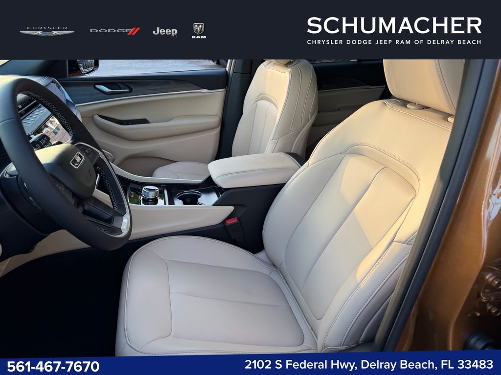 new 2026 Jeep Grand Cherokee car, priced at $38,635