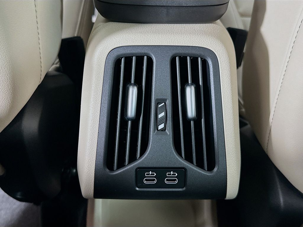 2025 BMW X1 M35i 18