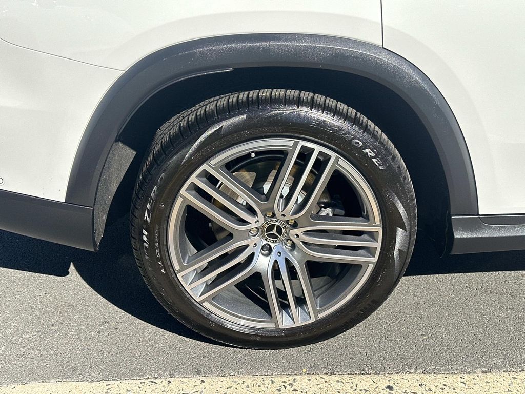 Thumbnail: 2024 Mercedes-Benz GLS - 16