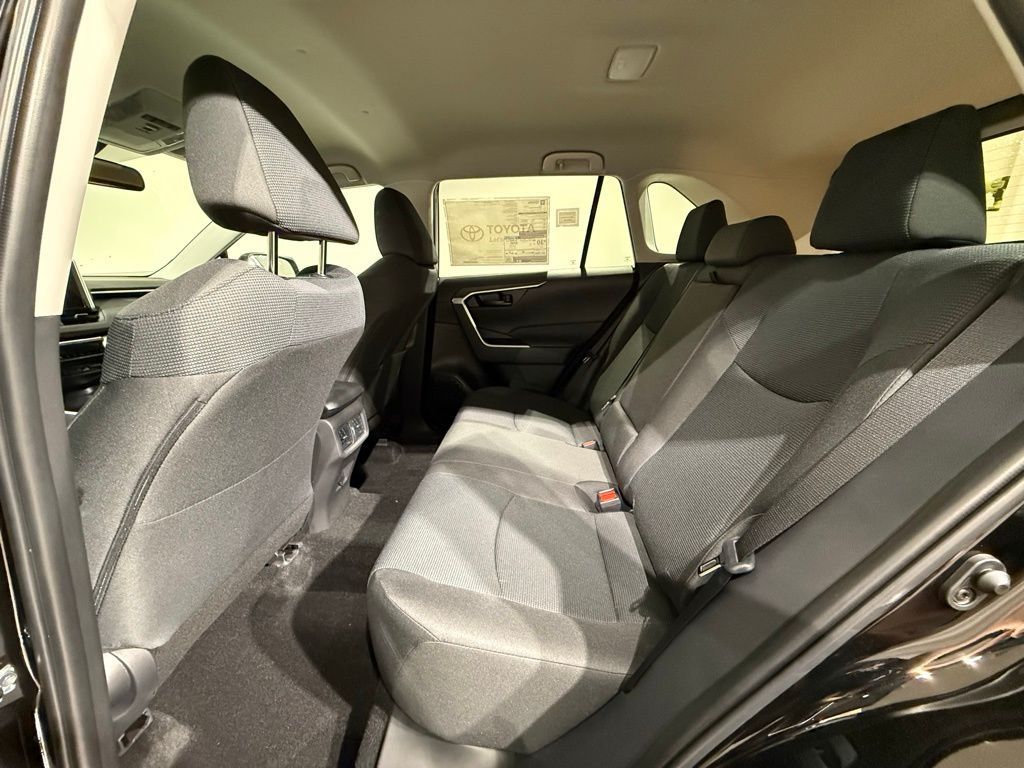 Thumbnail: 2025 Toyota RAV4 - 18