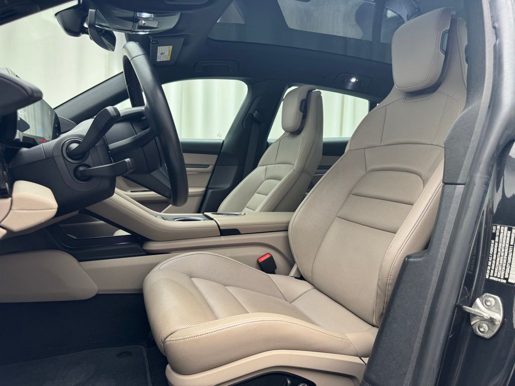 2022 Porsche Taycan Turbo S 5