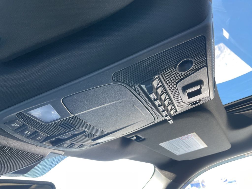 Certified Used 2022 White Ford Lariat image 52