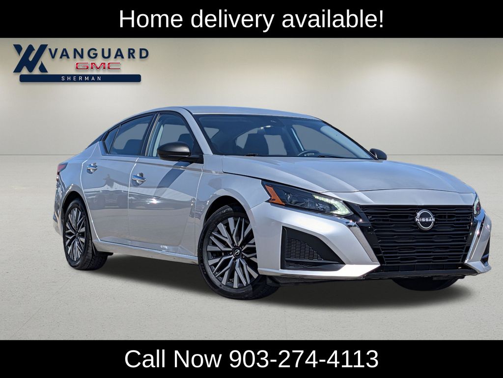 Brilliant Silver Metallic 2024 Nissan Altima Sedan Front-Wheel Drive Continuously Variable Transmission
