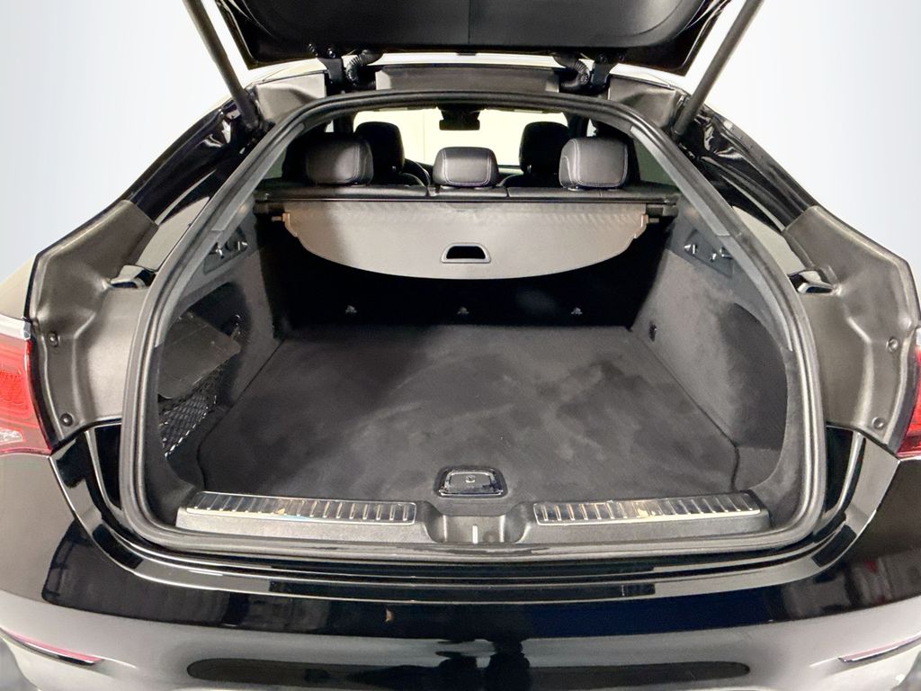 Thumbnail: 2023 Mercedes-Benz GLC - 28