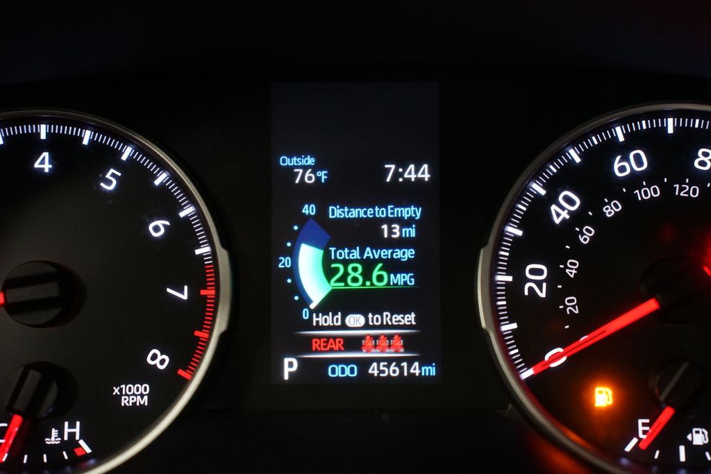 2022 Toyota RAV4 LE 16