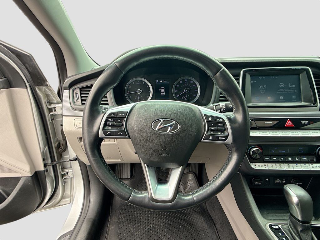 2019 Hyundai Sonata Limited 11