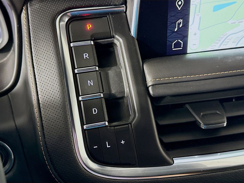 Thumbnail: 2023 GMC Yukon - 17