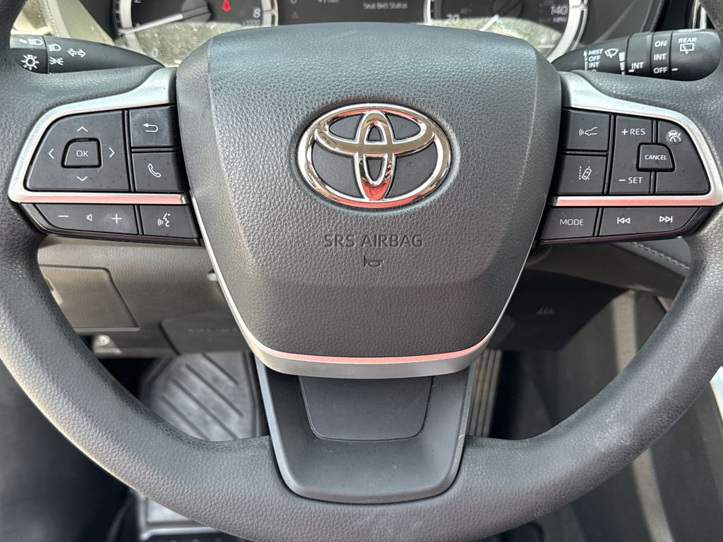 Used 2023 Toyota Highlander SUV