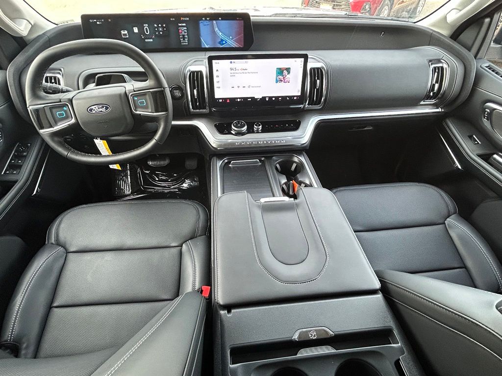 New 2027 Gray Ford Platinum image 12