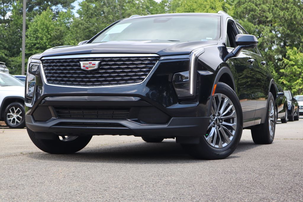 2025 Cadillac XT4 Premium Luxury FWD