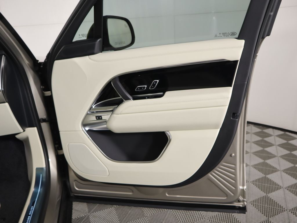 Thumbnail: 2026 Land Rover Range Rover - 26