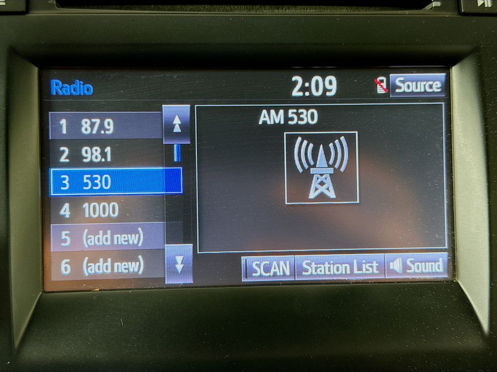 Thumbnail: 2015 Toyota Camry - 14