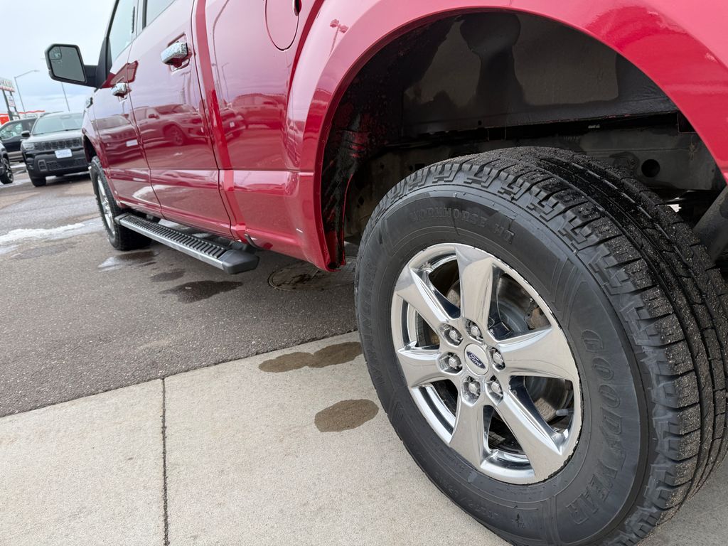 Used 2018 Red Ford XLT image 27