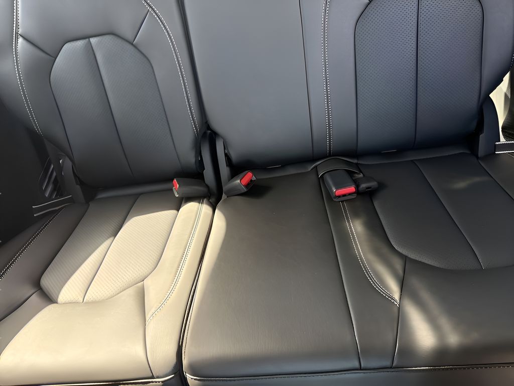 2025 Chrysler Pacifica Select - Photo 40