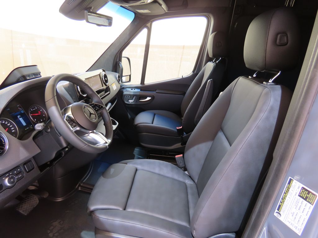 Thumbnail: 2026 Mercedes-Benz Sprinter - 21